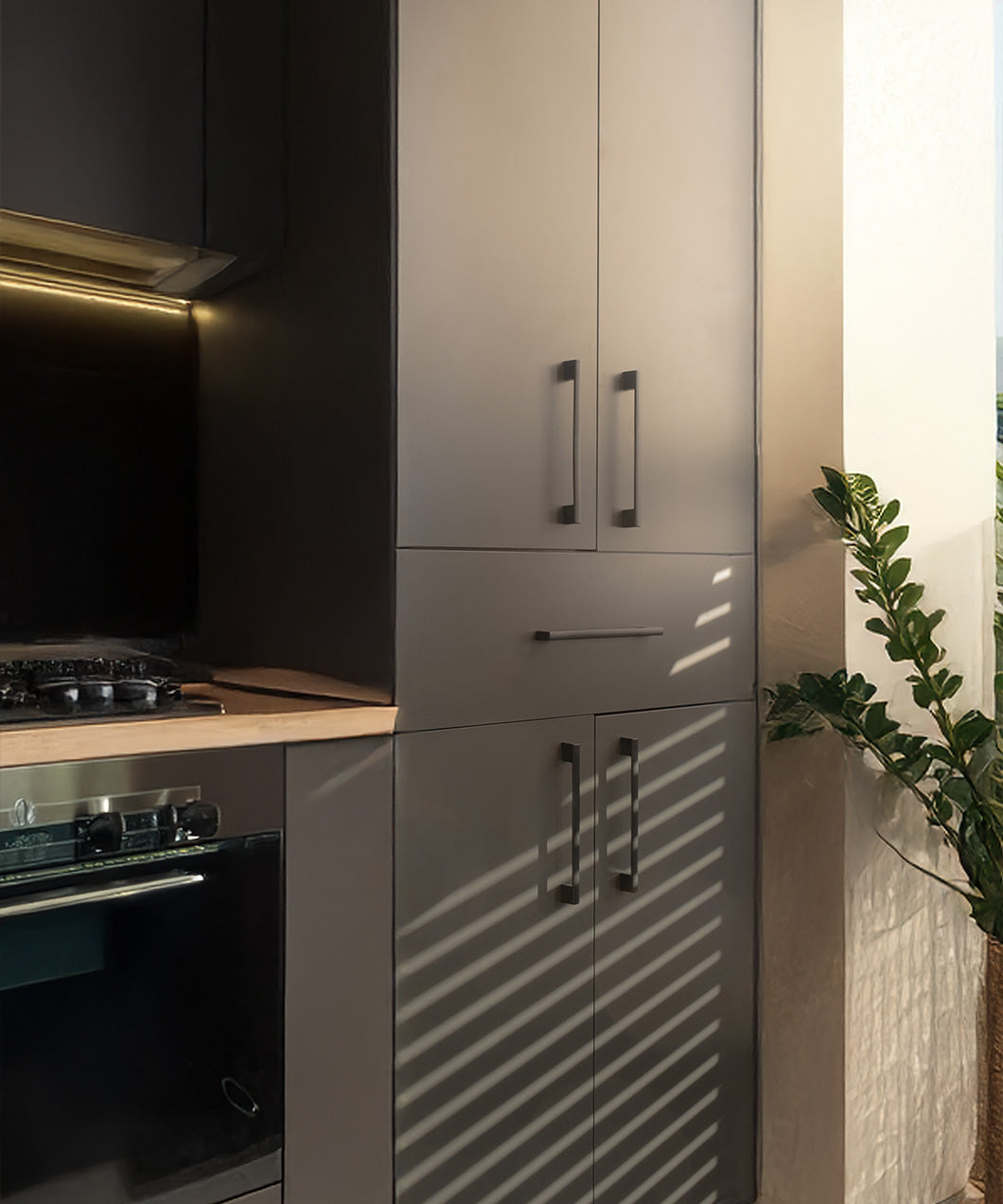 Antalya Çok Amaçlı Mutfak Dolabı, Kapaklı ve Çekmeceli